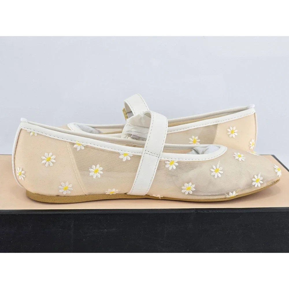 BCBGeneration Harpin Mary Jane Flats Womens Size 5 White Daisy Mesh - NEW